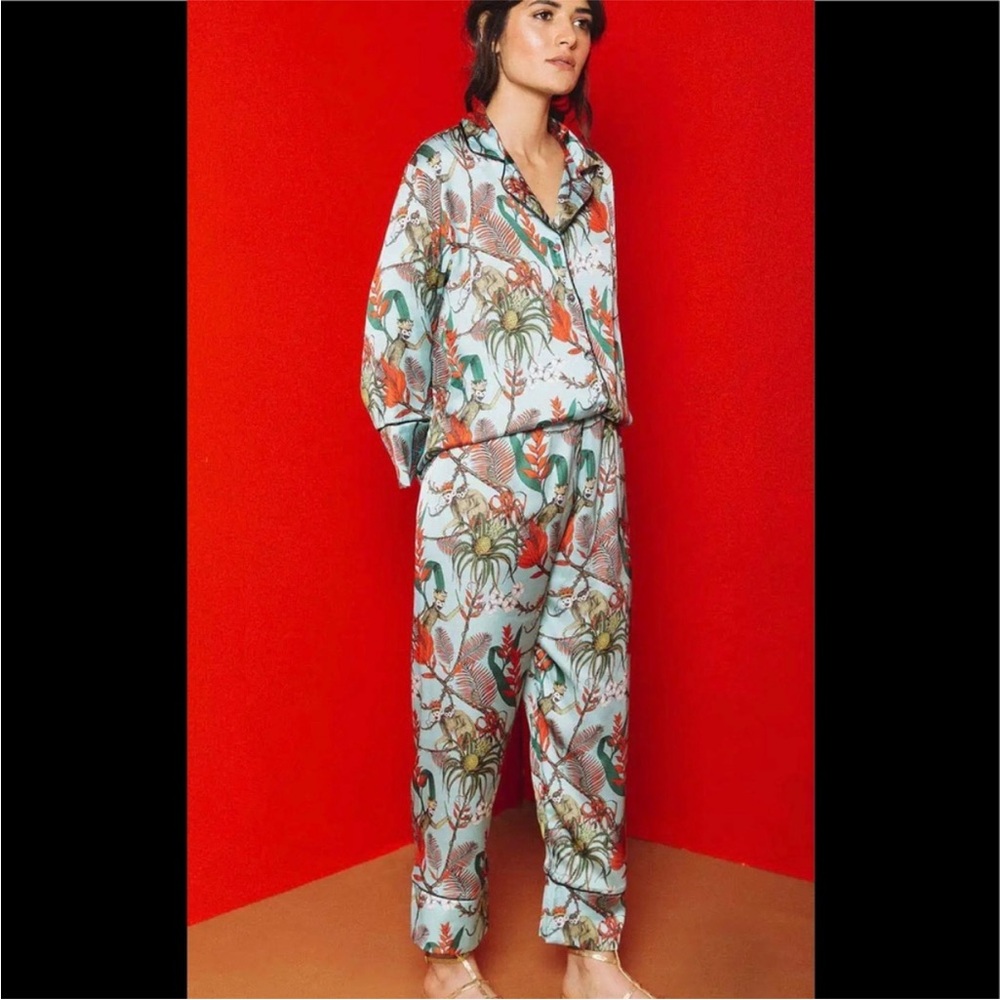 Lobo Rosa monkey print 100% polyester feels like silk pajama set button down top